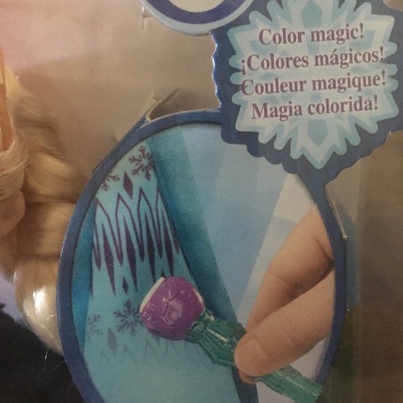 Disney Frozen Dolls and Movie Set - Picture 2 of 4